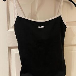 FORM Cami in Black/White
